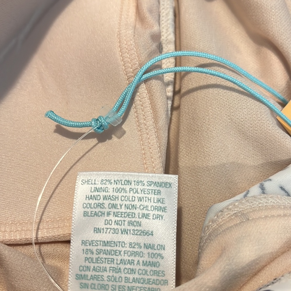 Women’s swim top. 2095 - Picture 3 of 4